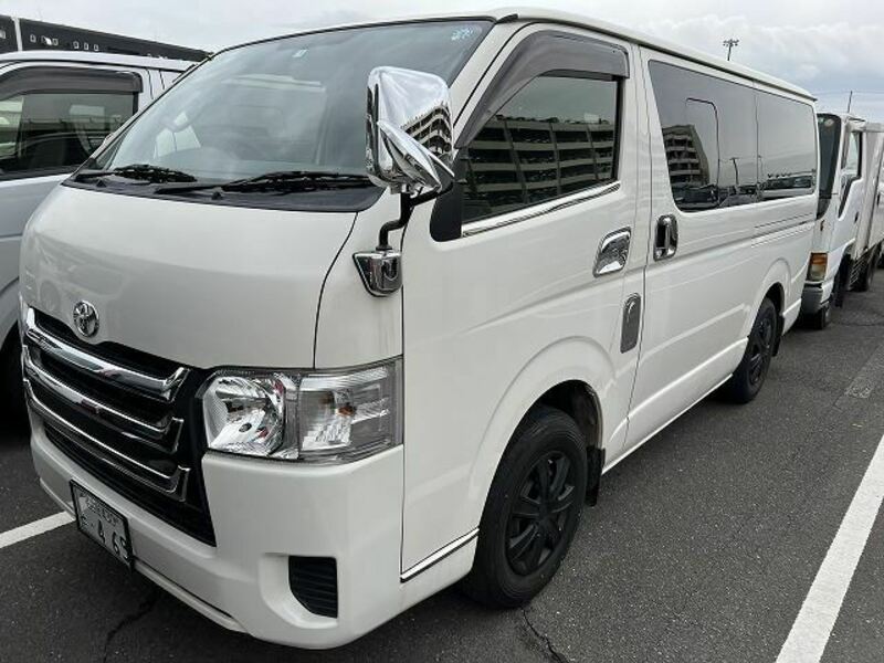 Used 2018 TOYOTA HIACE VAN TRH200V SBI Motor Japan