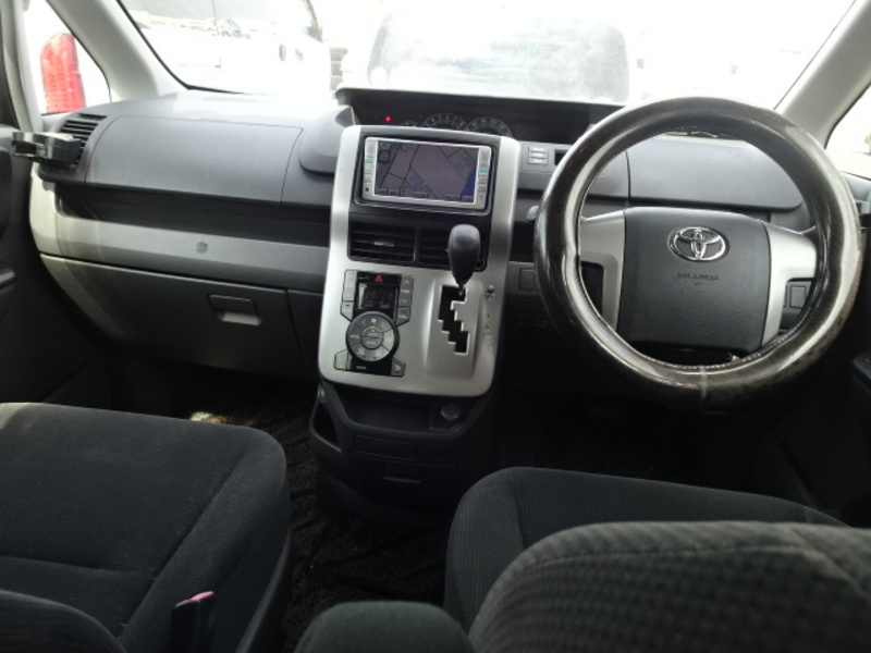 Used Toyota Noah Dba Zrr G Sbi Motor Japan