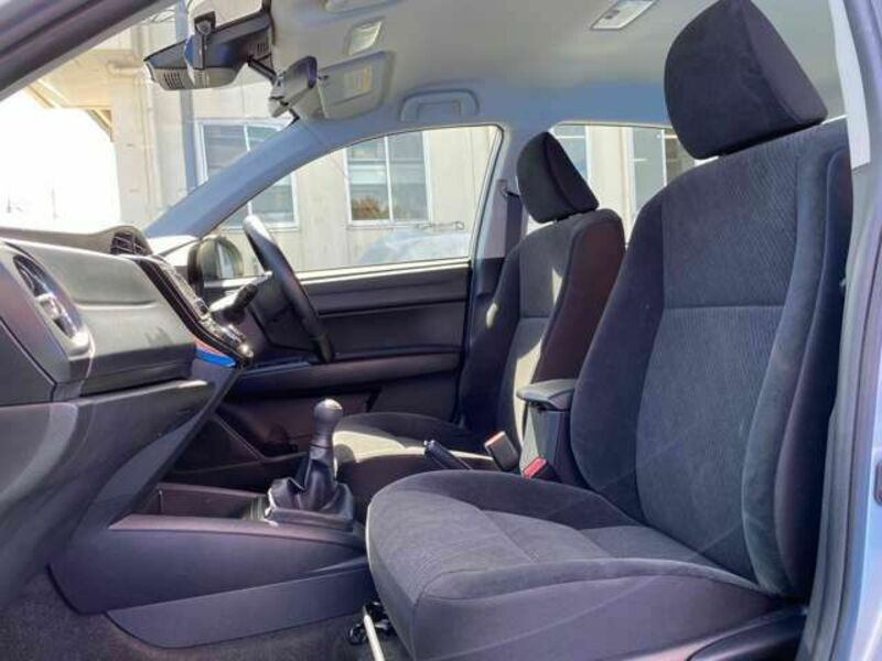 COROLLA AXIO