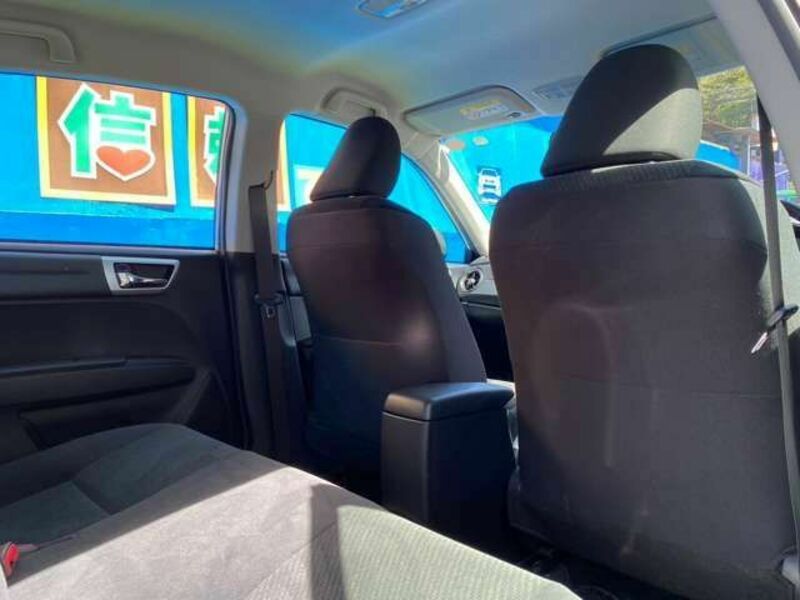 COROLLA AXIO