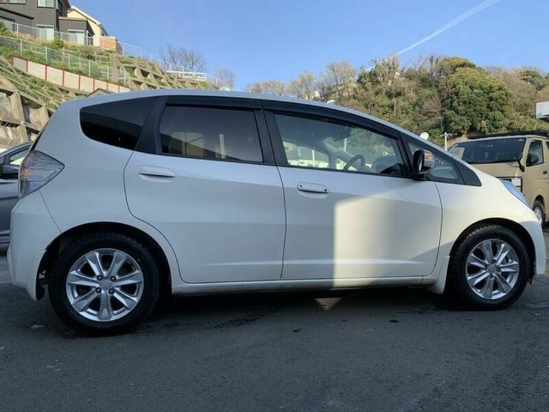 FIT HYBRID