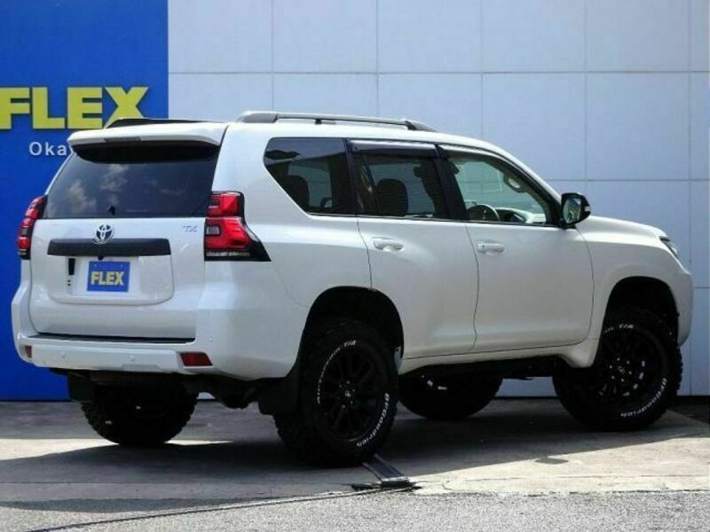 LAND CRUISER PRADO-1