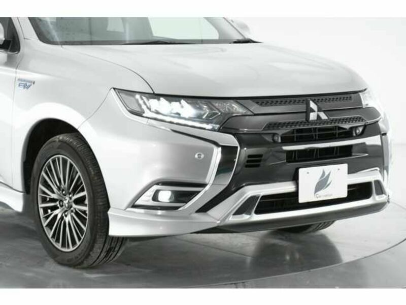 OUTLANDER PHEV-2