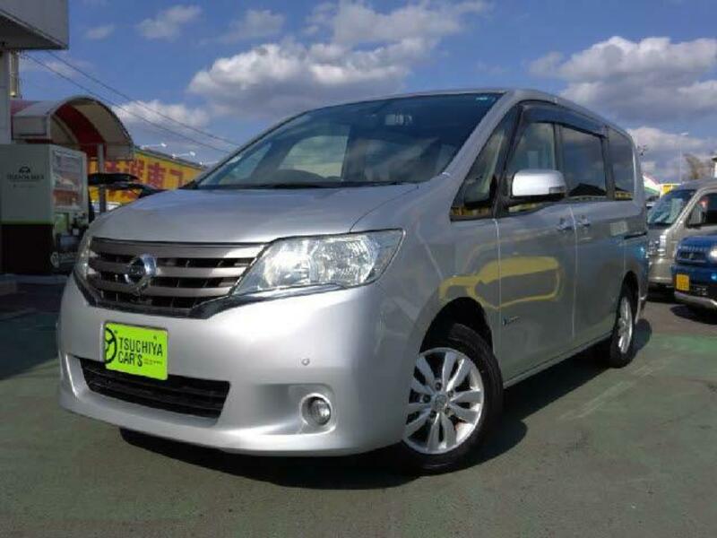 NISSAN　SERENA