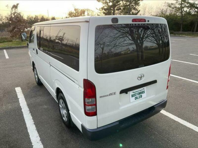 HIACE VAN-7