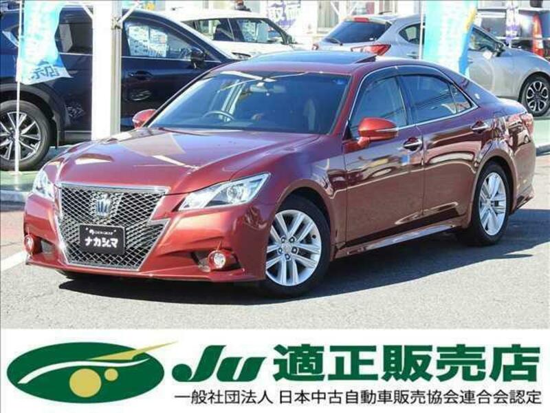 TOYOTA　CROWN