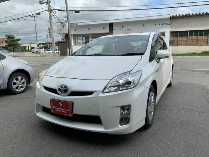 TOYOTA　PRIUS