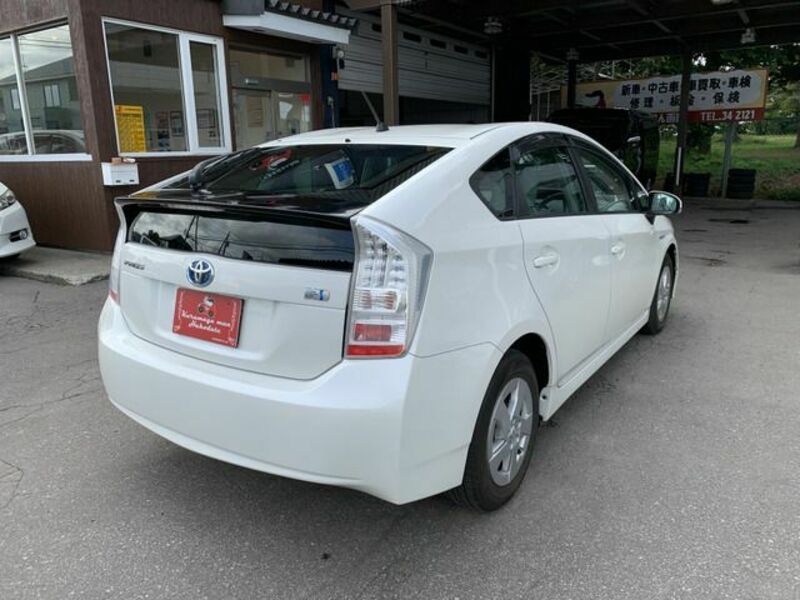 PRIUS-1