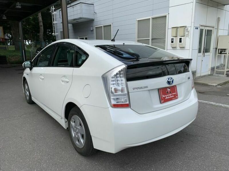 PRIUS-3