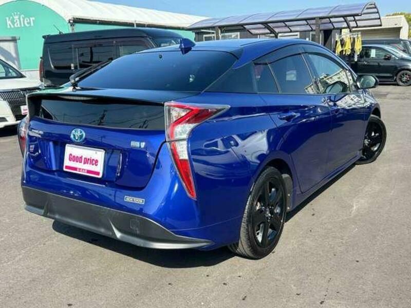 PRIUS-13