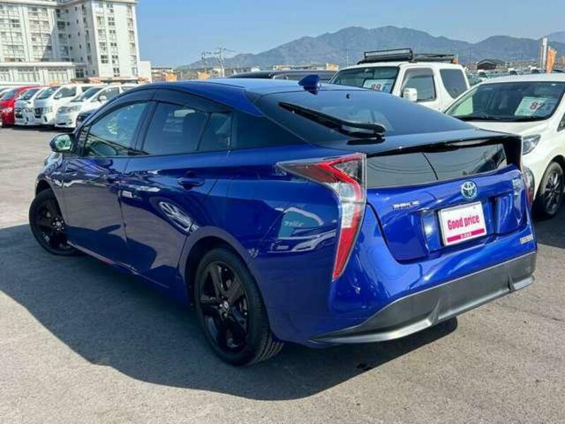 PRIUS-14