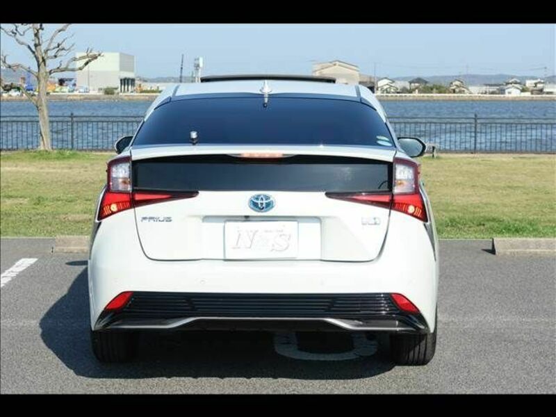 PRIUS-3