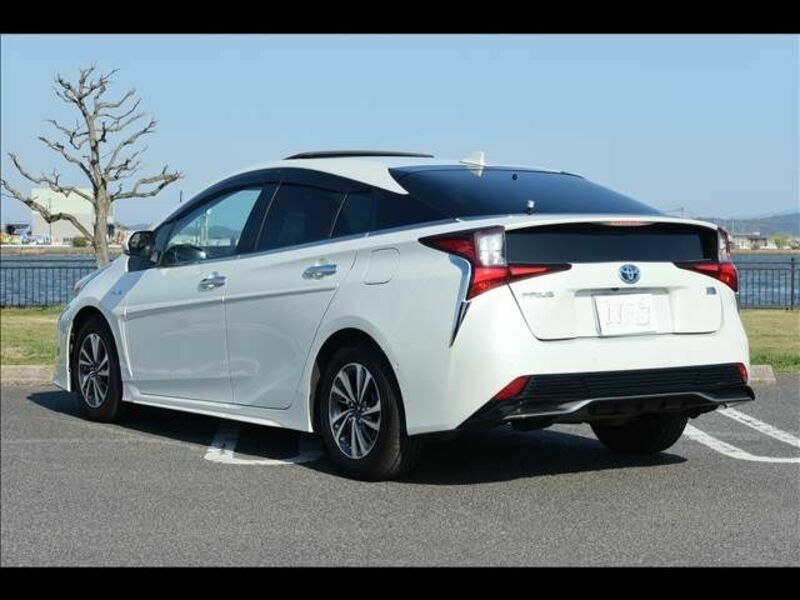 PRIUS-4