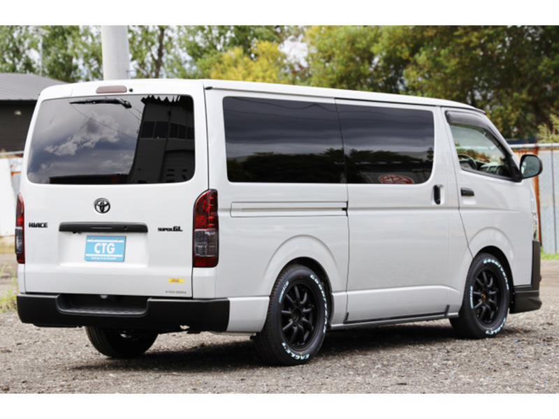 HIACE VAN-10