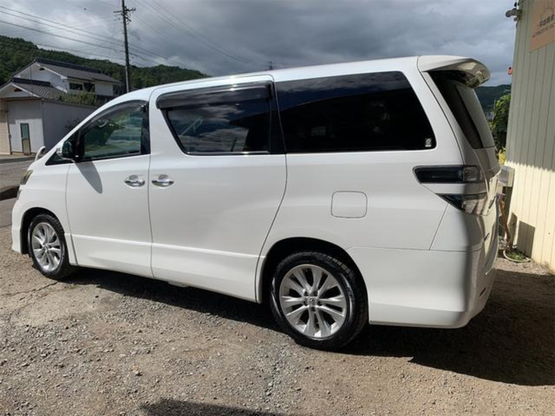 VELLFIRE-4