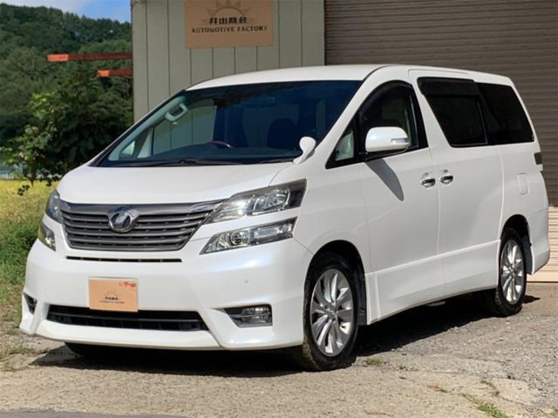 TOYOTA　VELLFIRE