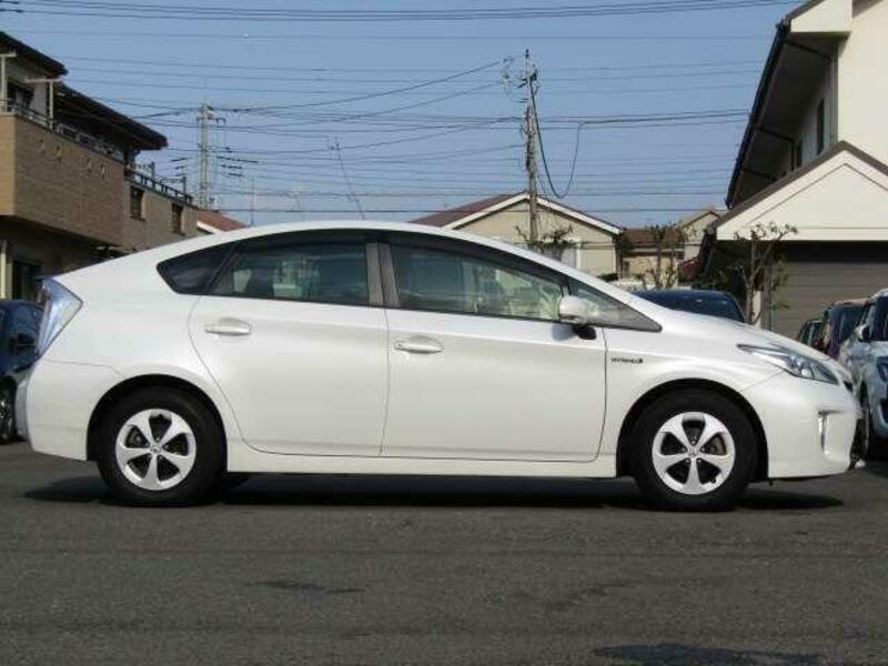 PRIUS-3