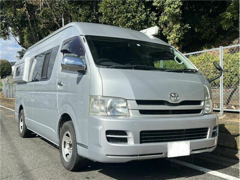 TOYOTA　HIACE VAN