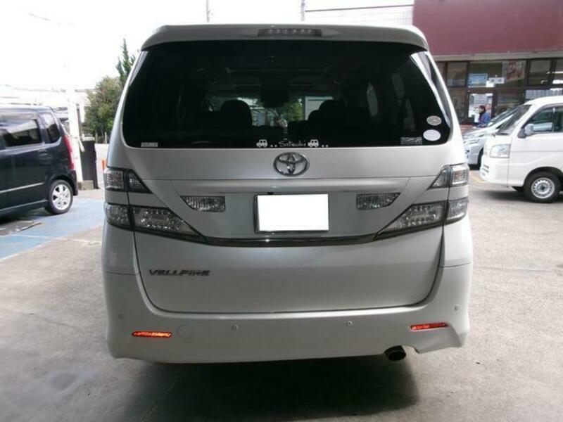 VELLFIRE-15