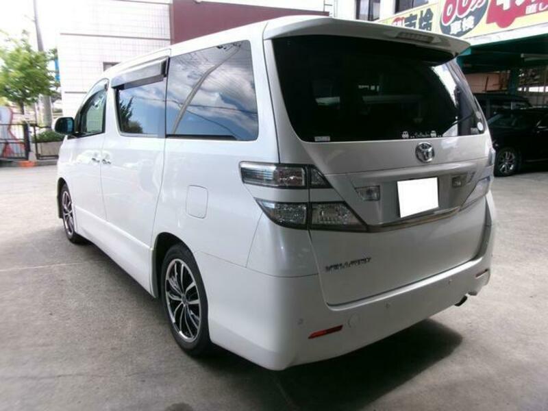 VELLFIRE-17