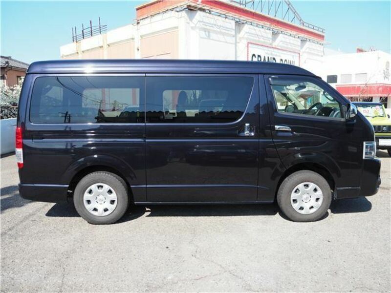 HIACE VAN-22