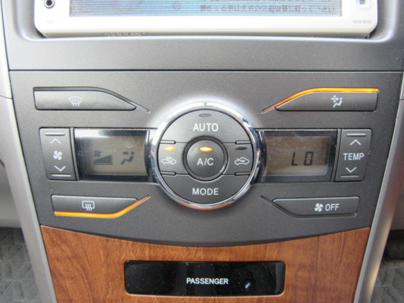 COROLLA AXIO