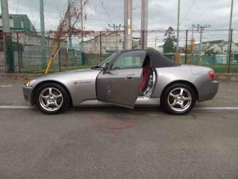 S2000