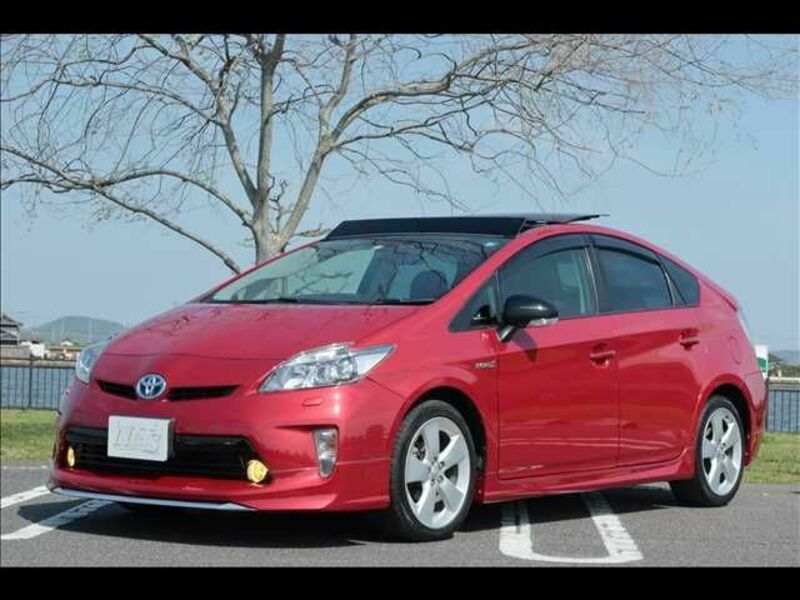 TOYOTA　PRIUS