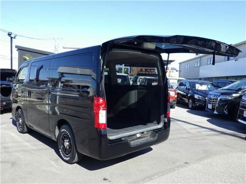 NV350 CARAVAN