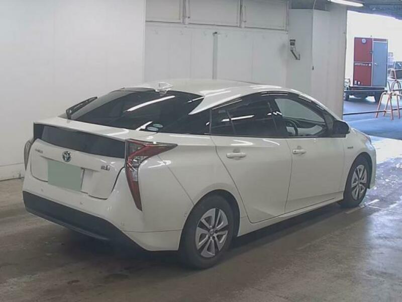 PRIUS-5