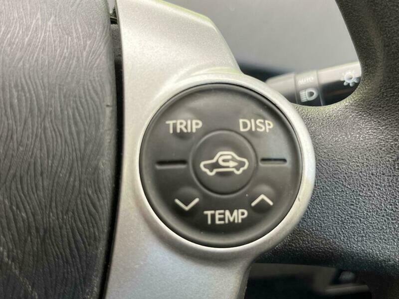 PRIUS-4
