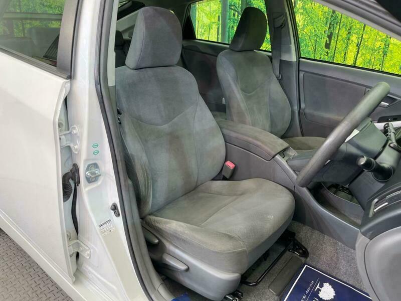 PRIUS-47