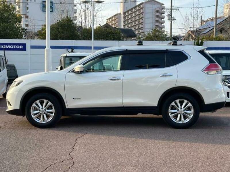 X-TRAIL-1