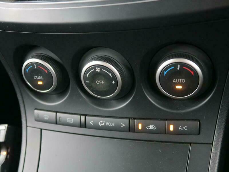 Axela Sport-8