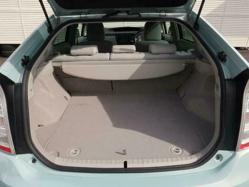 PRIUS-27