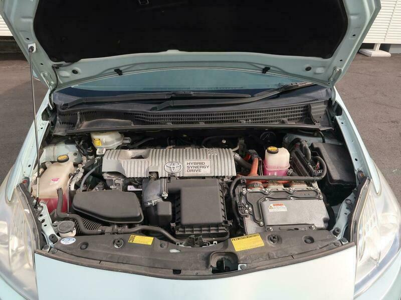 PRIUS-11
