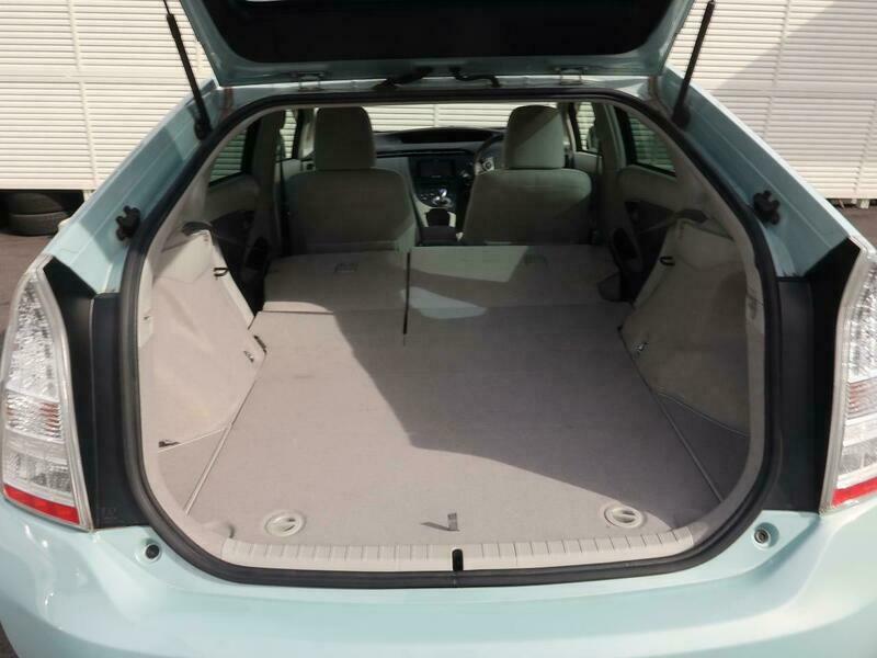 PRIUS-12