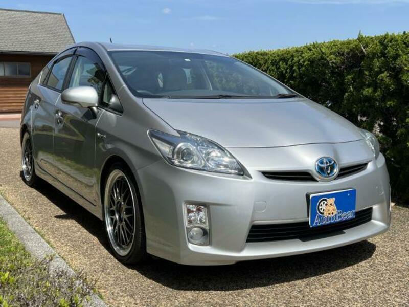 PRIUS-9