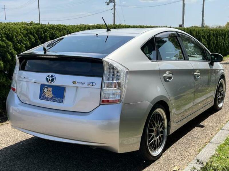 PRIUS-1