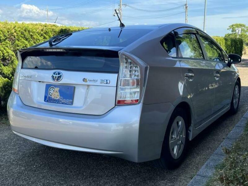 PRIUS-1