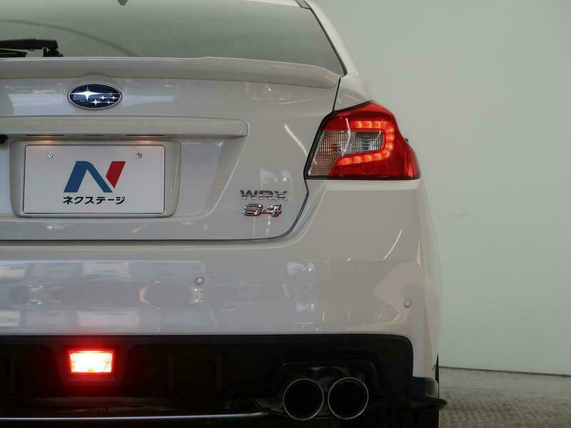 WRX S4-68