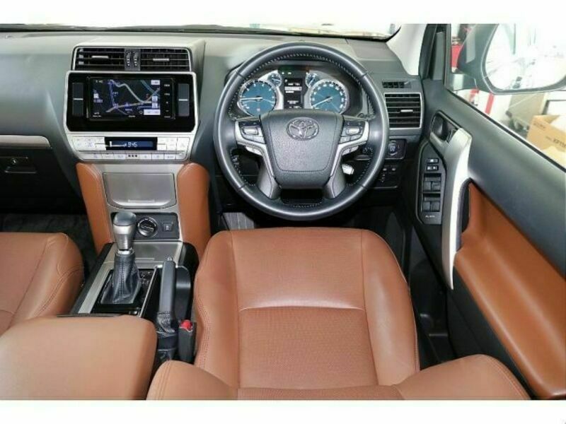 LAND CRUISER PRADO-10