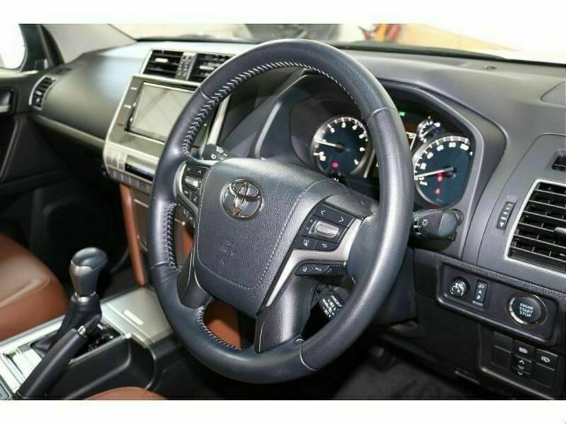 LAND CRUISER PRADO-16