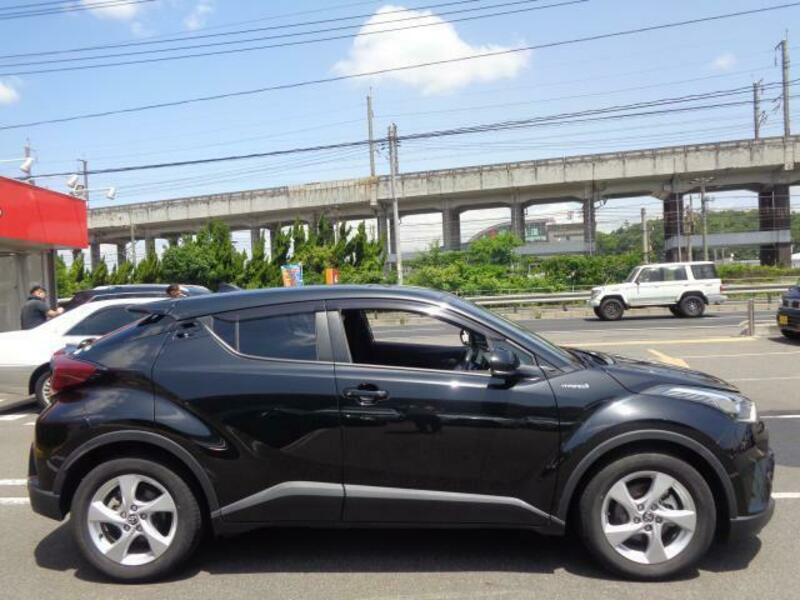 C-HR-8