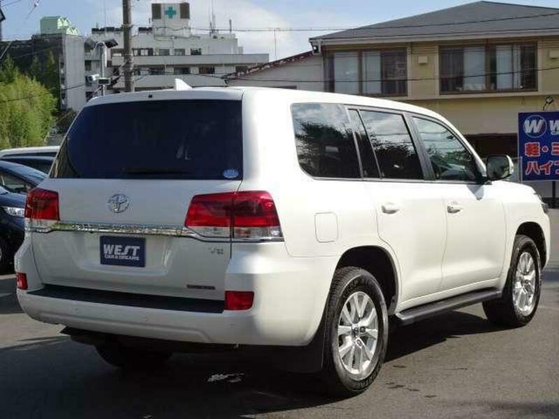 LAND CRUISER-17