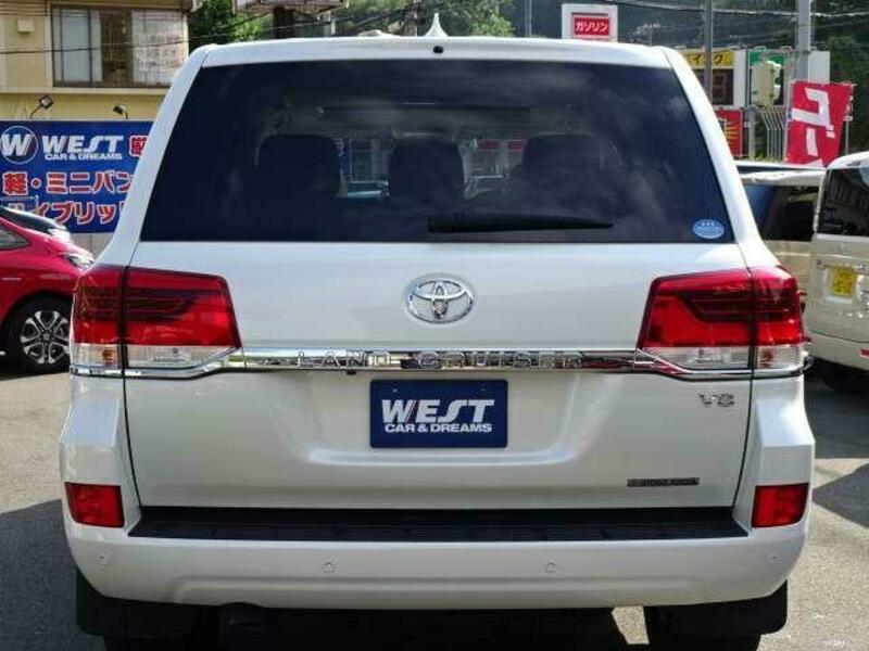 LAND CRUISER-18