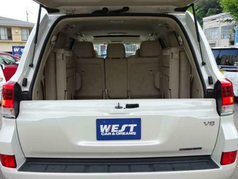 LAND CRUISER-11
