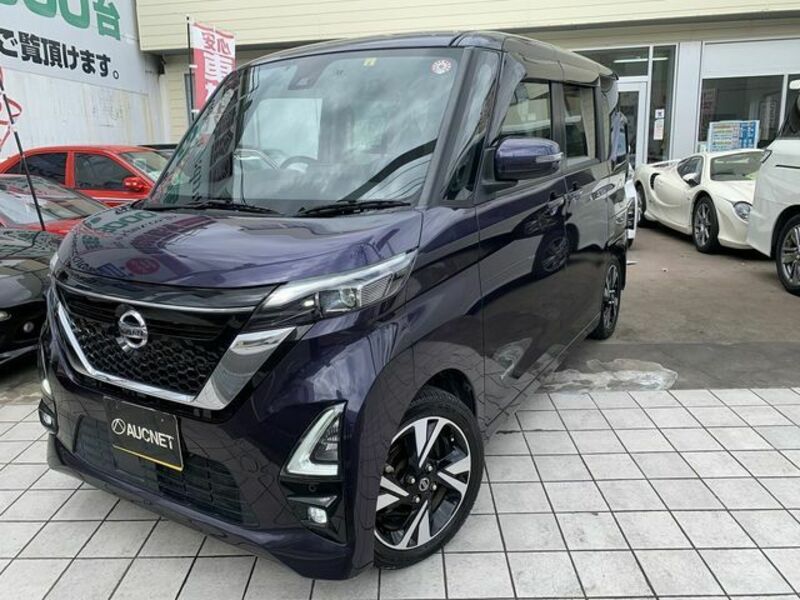 NISSAN　ROOX