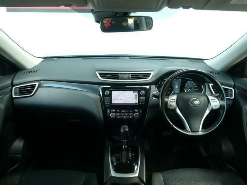 X-TRAIL-1