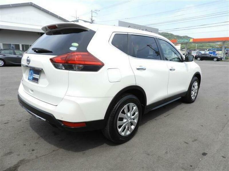 X-TRAIL-1